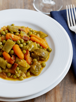 Menestra de verduras con jamon.