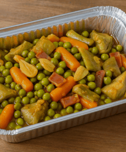 Alternative view of Menestra de verduras con jamon.